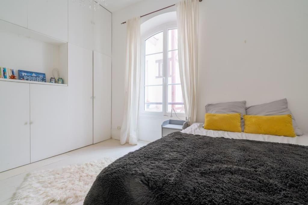 Grand Duplex Montmartre Apartamento Paris Exterior foto